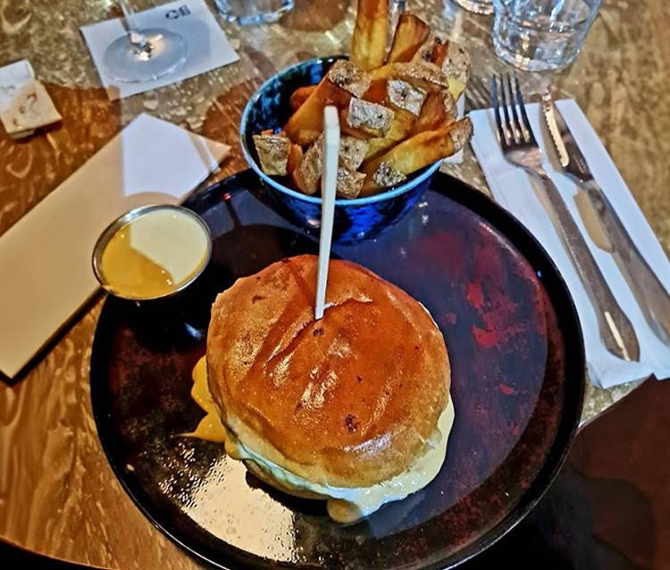 Le restaurant - Café De La Place - restaurant RUEIL-MALMAISON - Restaurant Rueil Malmaison